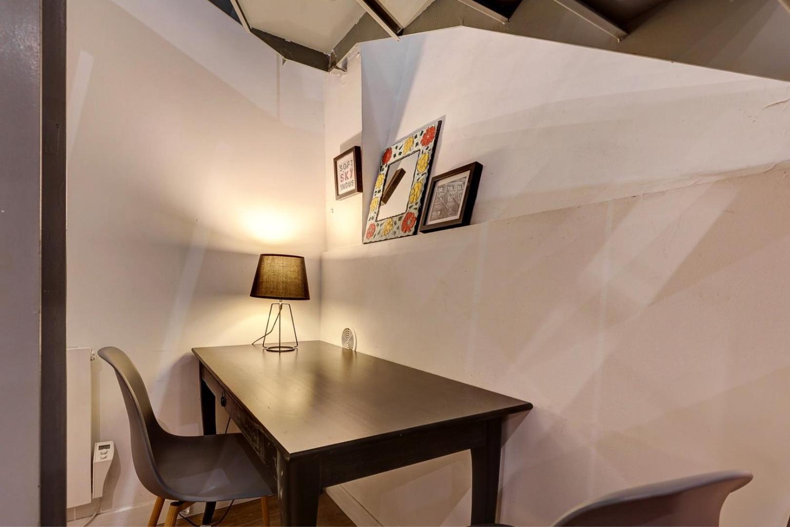 344 Angouleme - Superb In Appartement Parijs