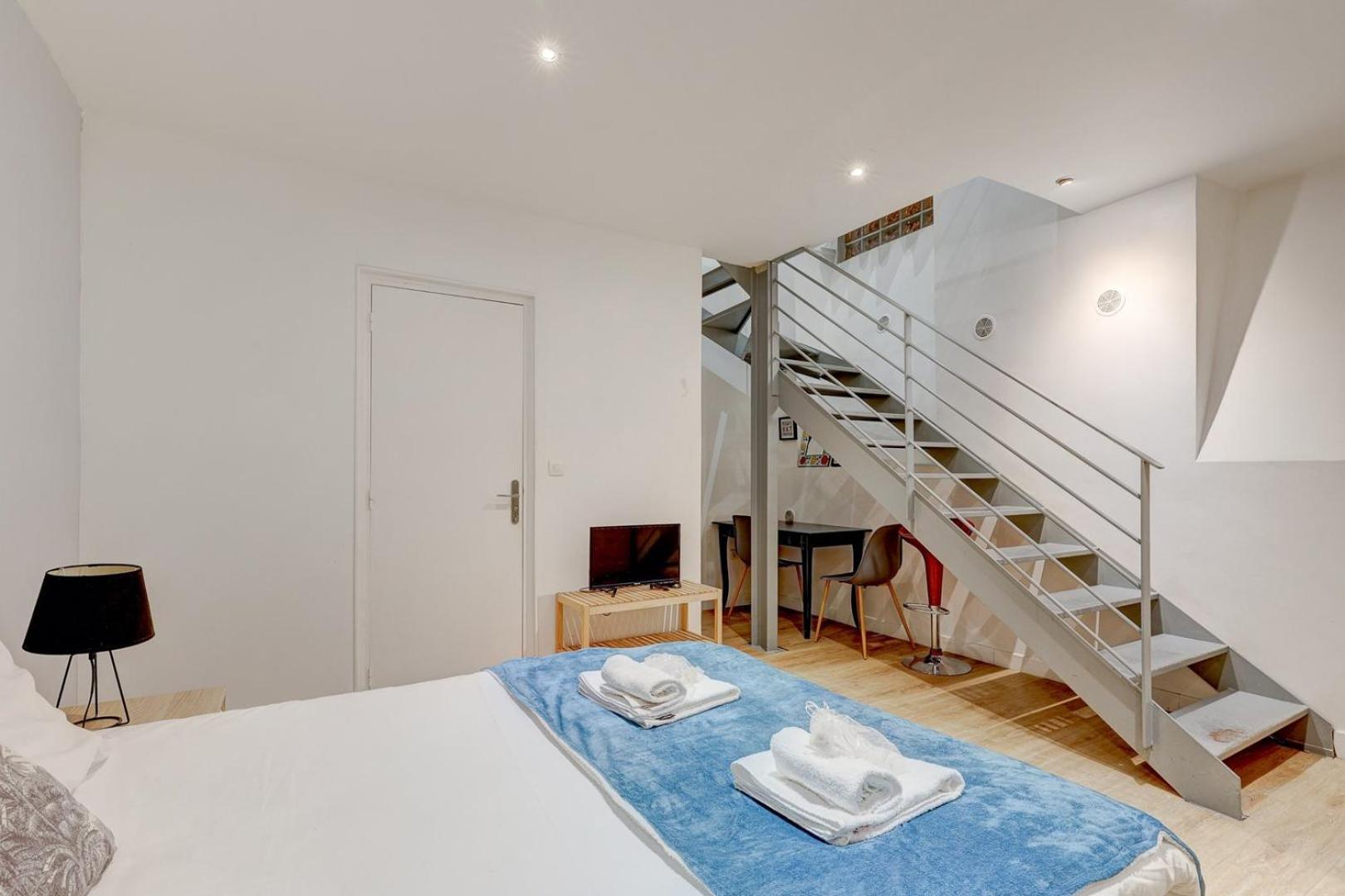 344 Angouleme - Superb In Appartement *