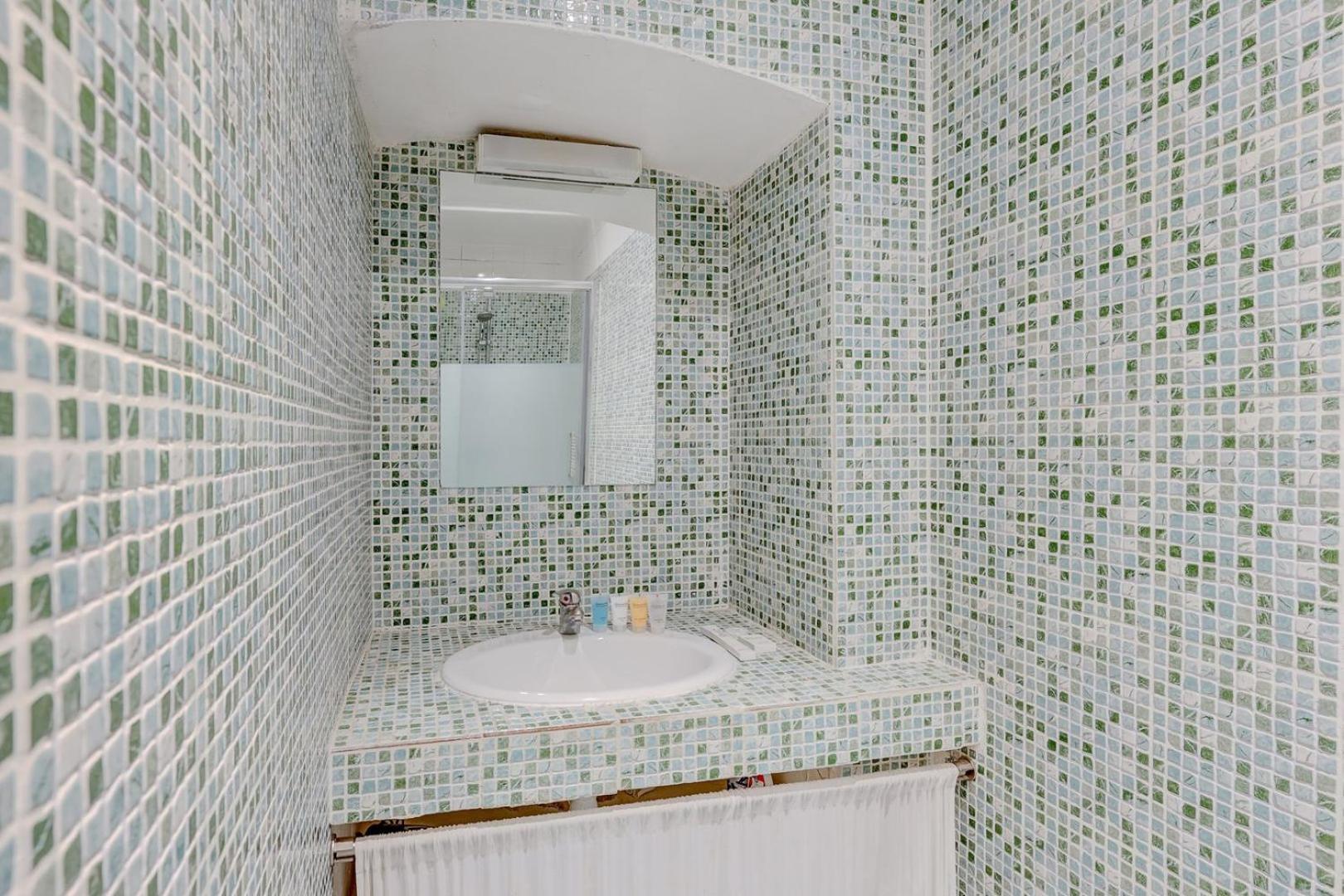 344 Angouleme - Superb In Appartement Parijs